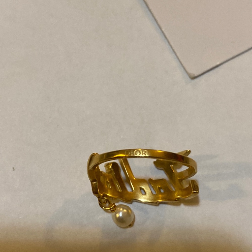 Dior J'ADIOR RING Gold-Finish Metal with a White Resin Pearl and a White Crystal - Picture 4 of 13